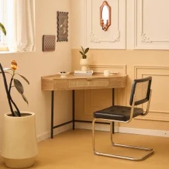 Bureau SETO style scandinave minimaliste sa structure en rotin et bois durable certifiée FSC design intemporel