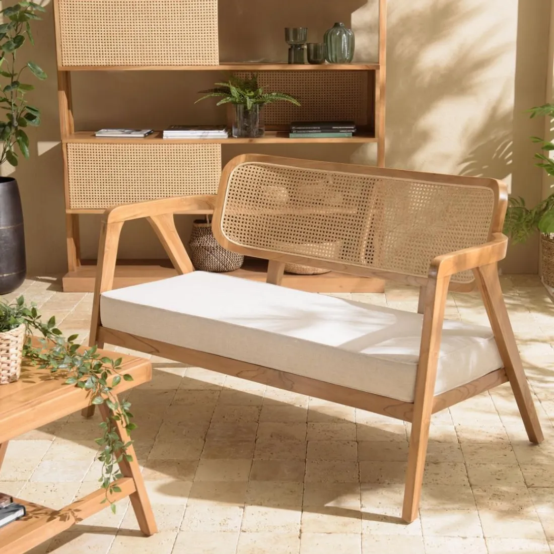 Canapé FLORES 2 places en teck avecdossier cannage naturel et coussin gris WILL Marron