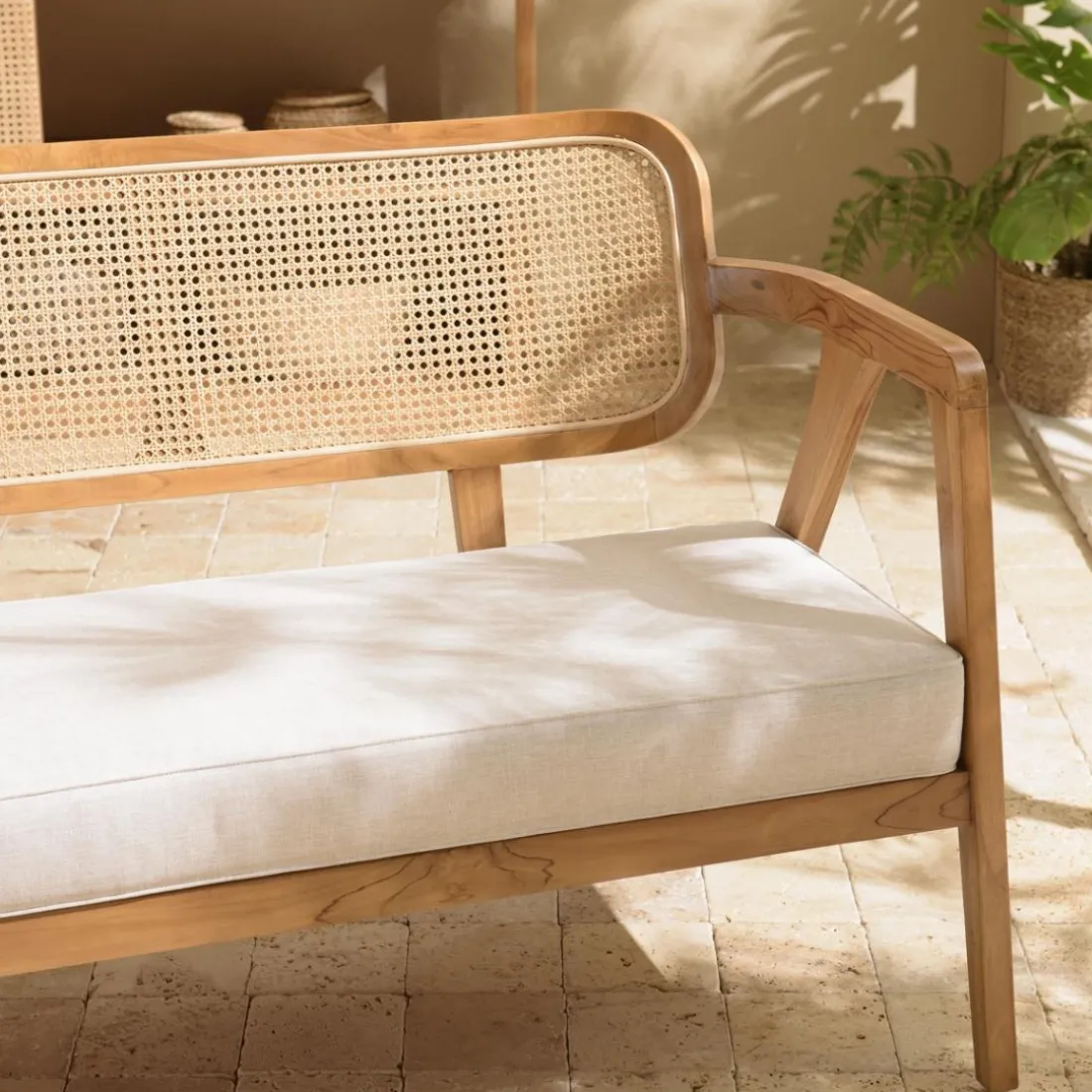 Canapé FLORES 2 places en teck avecdossier cannage naturel et coussin gris WILL Marron