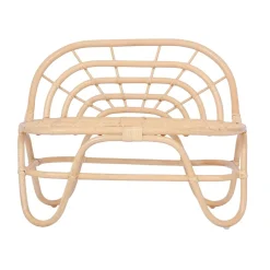 Ce sofa enfant offre une assise confortable et sécurisée