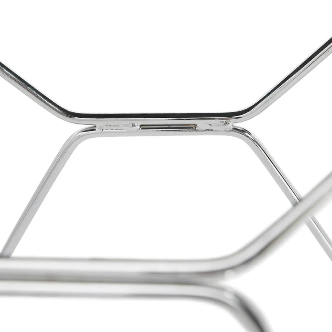 Chaise design 'GAUDY' noire avec pied en métal chromé