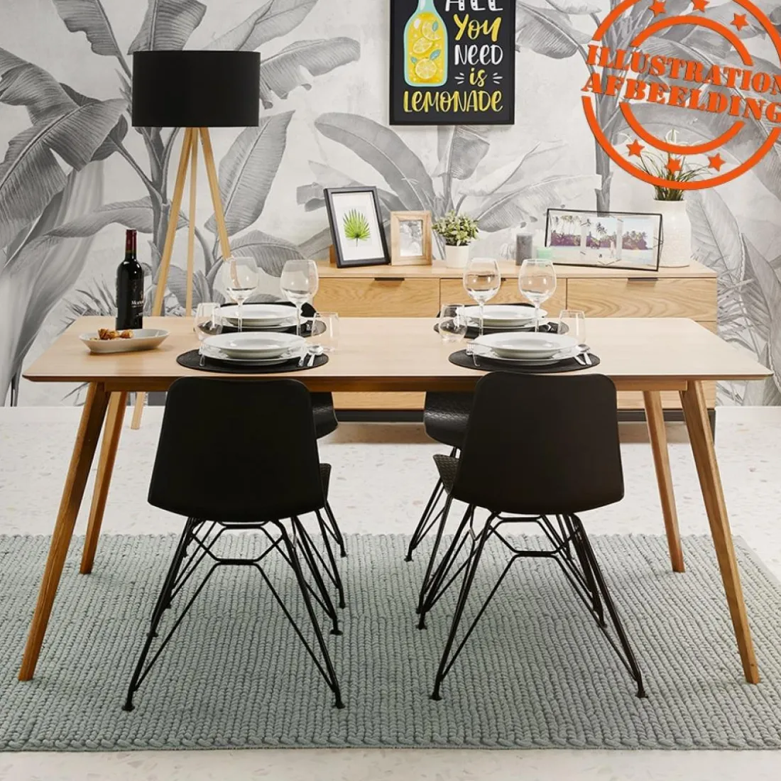 Chaise design 'GAUDY' noire style industriel avec pied en métal noir