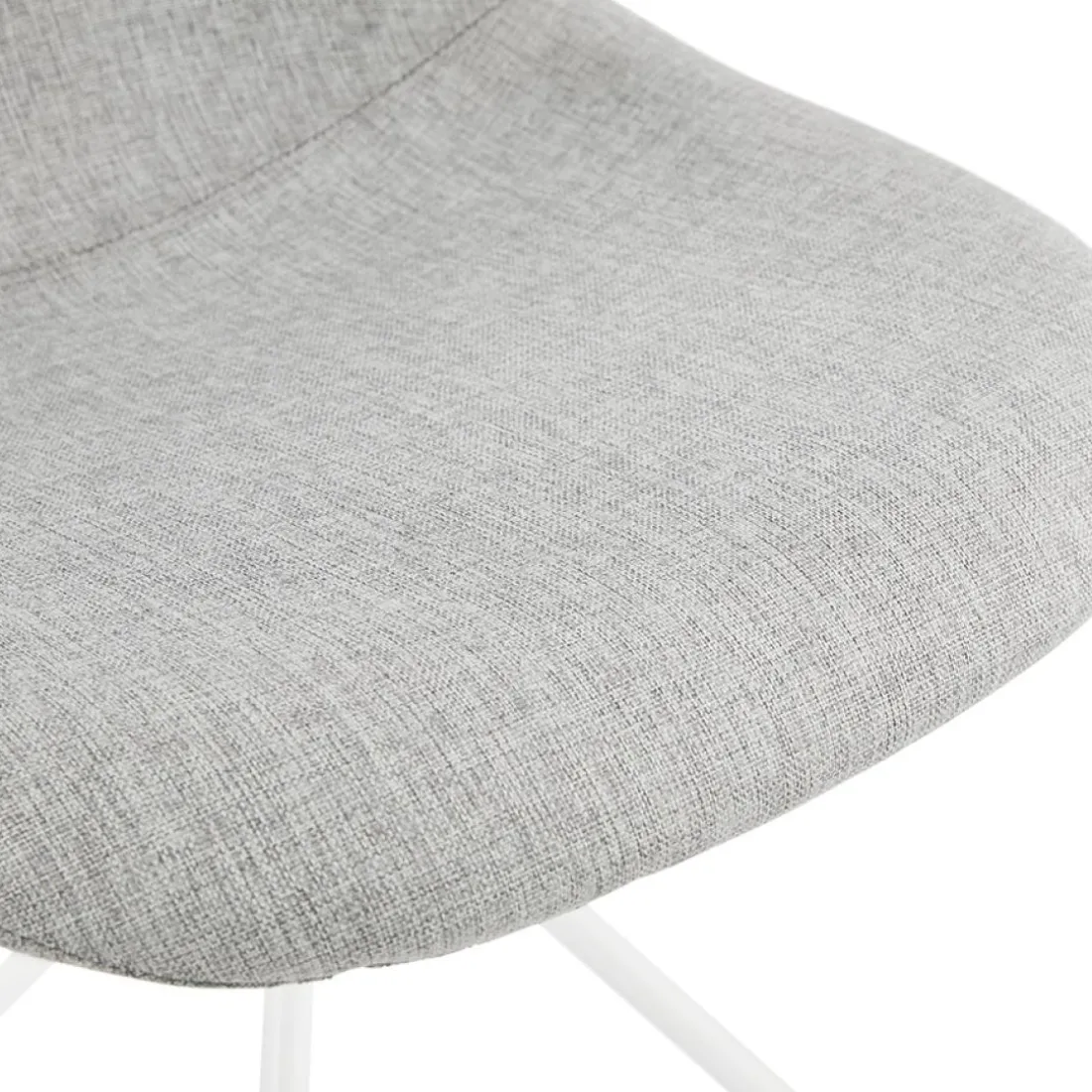 Chaise design 'TAMARA' en tissu gris avec pied en métal blanc