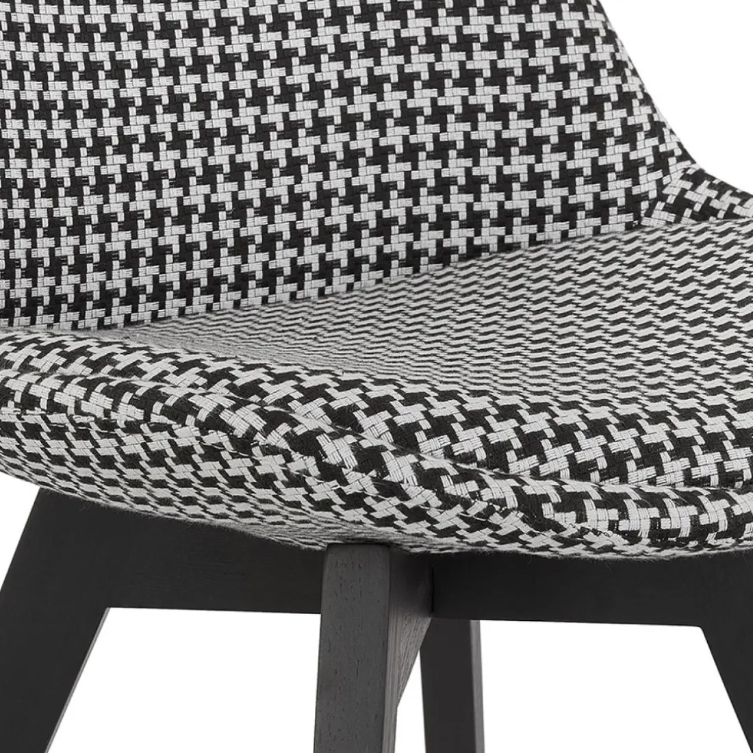 Chaise en tissu pied de poule 'JOE' avec structure en bois noir