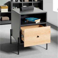 Console en tube d 'acier peint en noir par poudrage corps en MDF décor chêne naturel