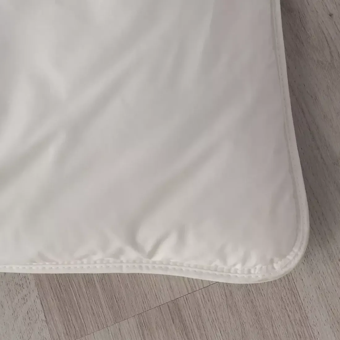 Couette Tempérée Compressible