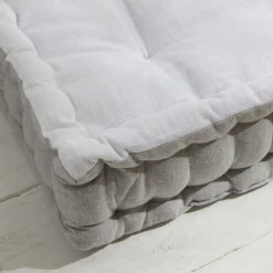 Coussin de Sol Blanc Slub Chambray Broderie Capucine - Charme