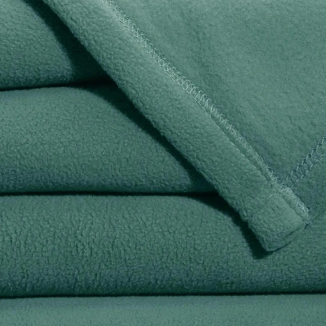 Couverture POLAIRE unie microfibre tempérée eucalyptus