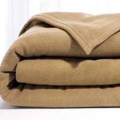 Couverture POLAIRE UNIE microfibre tempérée beige