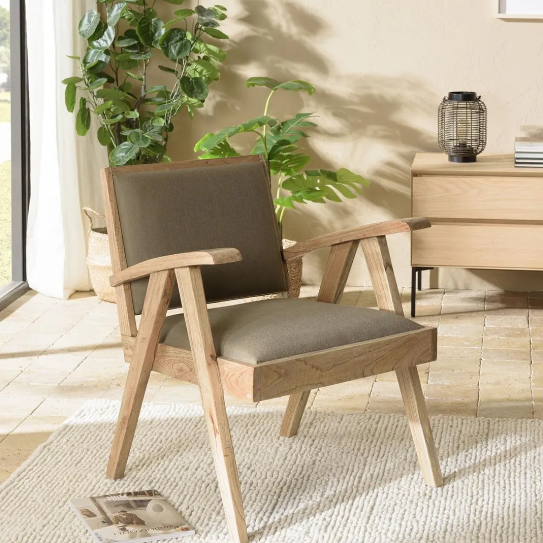 Fauteuil en Mindi, assise en tissu kaki chiné DAK