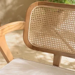 Fauteuil FLORES en teck avec dossier en cannage naturel et coussin gris WILL Marron