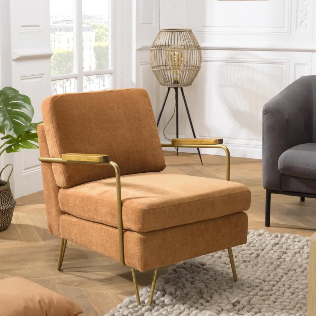 Fauteuil lounge tissu orange métal doré accoudoirs bois