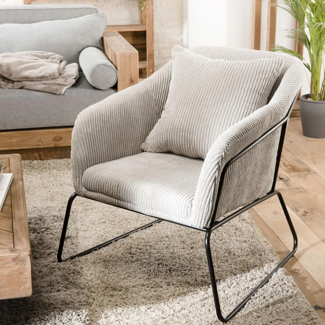 Fauteuil Tissu AGATHE Velours Cotelé Gris Perle Pieds Évasés Métal