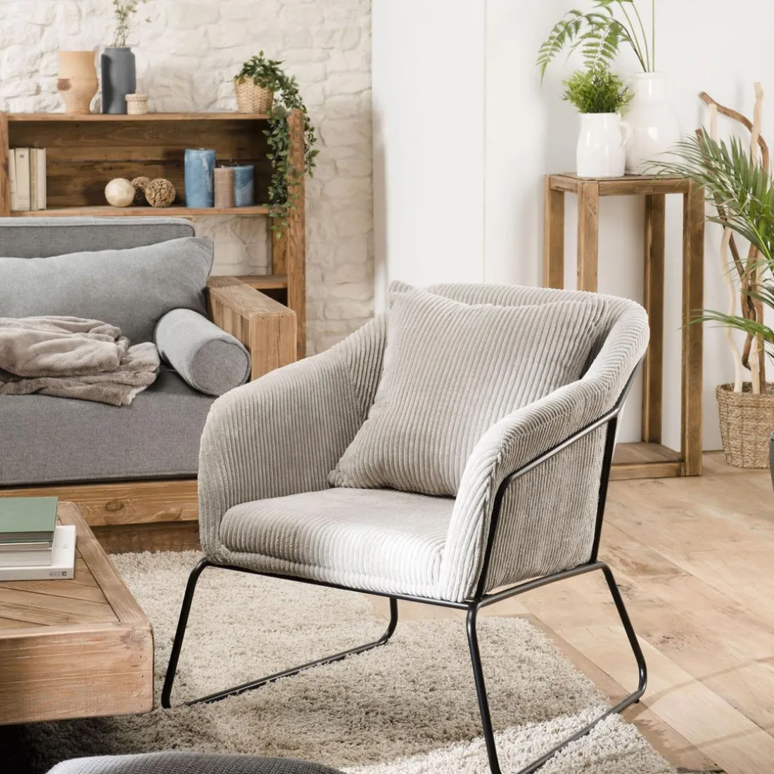 Fauteuil Tissu AGATHE Velours Cotelé Gris Perle Pieds Évasés Métal