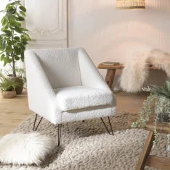 Fauteuil tissu bouclette blanc pieds épingles métal noir