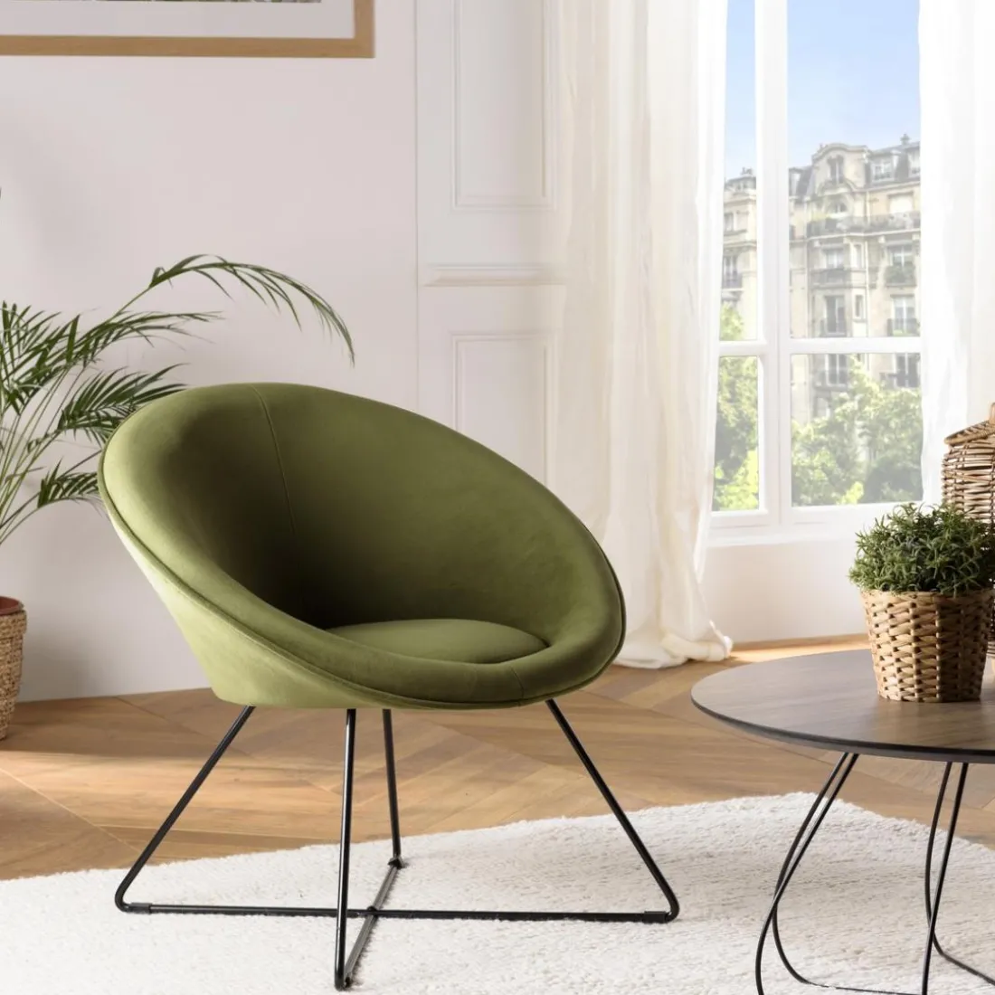 Fauteuil tissu velours vert olive pieds croisés métal noir AGATHE