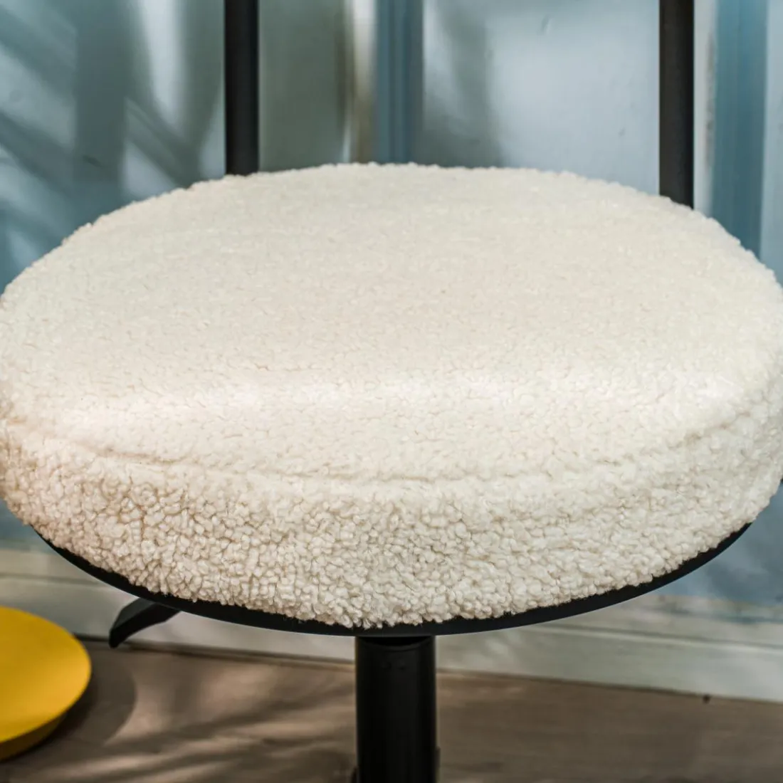 La chaise LARS son design scandinave blanc