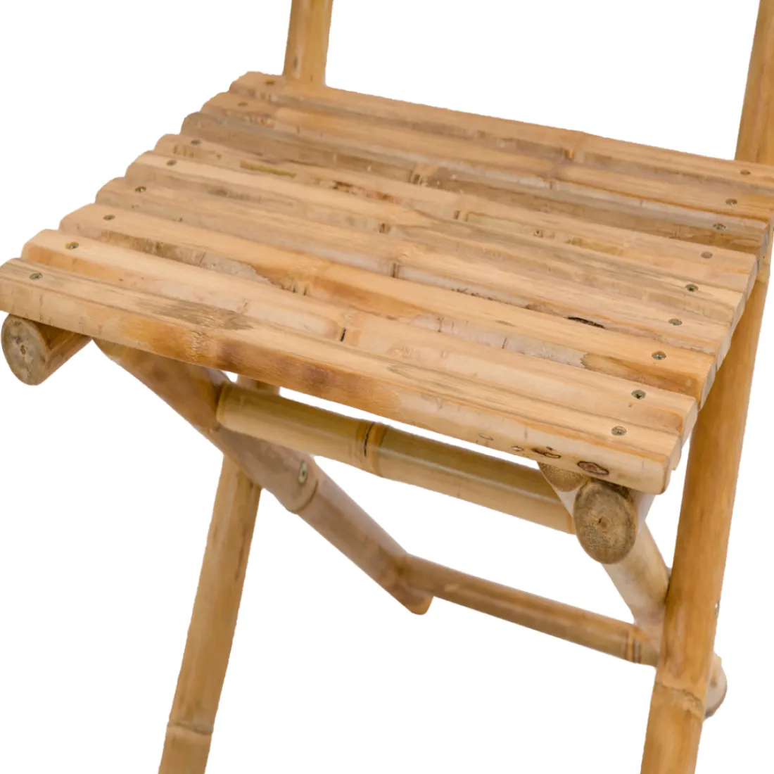 La chaise PALEMPANG design moderne et sa structure en bois massif marron