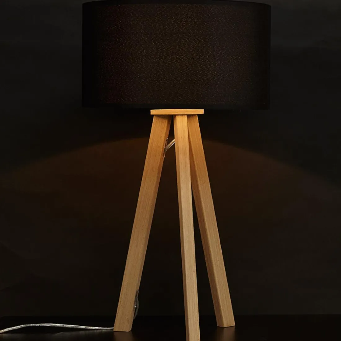 Lampe à poser trepied 'SPRING MINI' avec abat-jour noir style scandinave