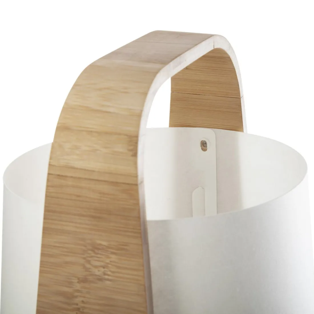 Lampe bambou et abat-jour plastique blanc