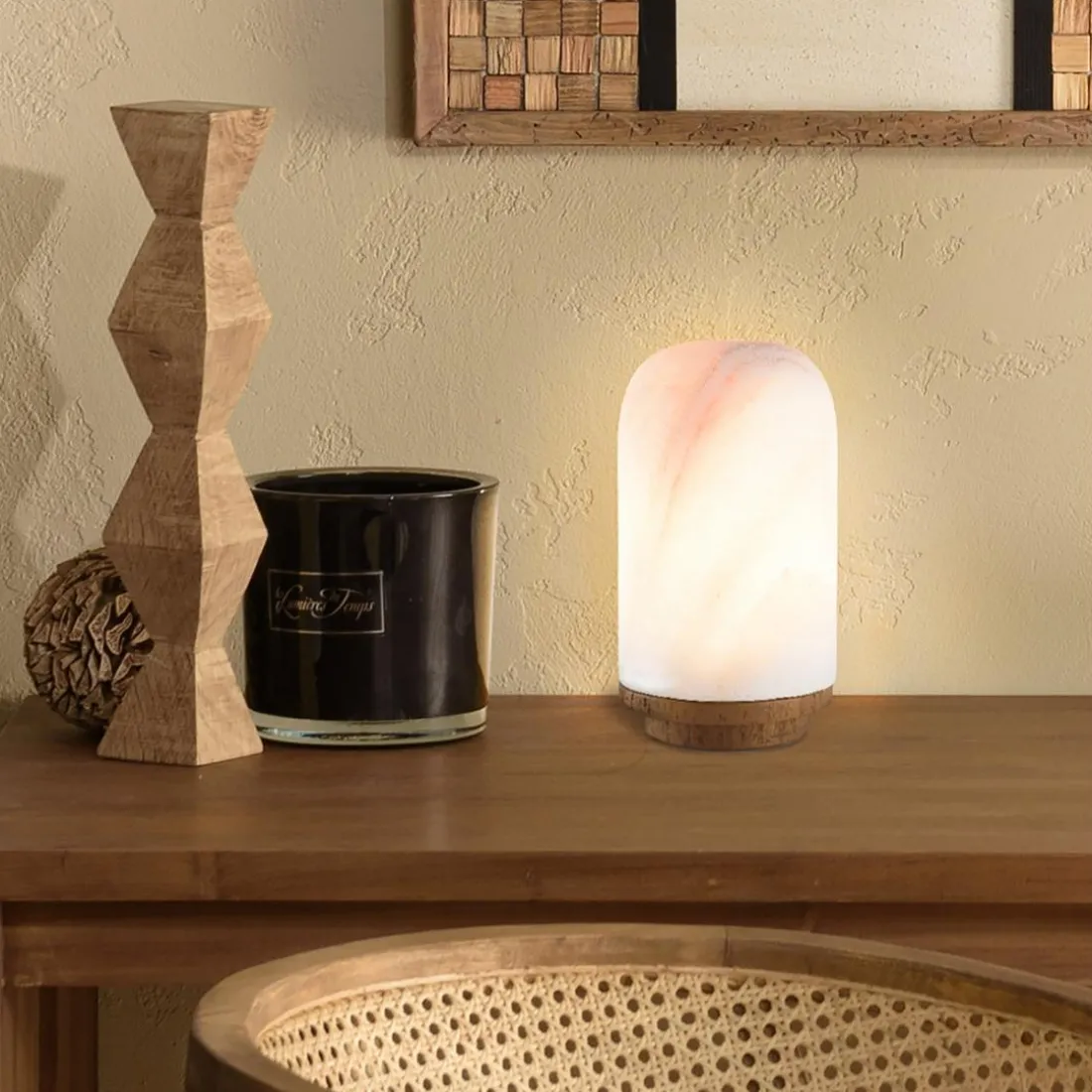 Lampe de table en pierre naturelle d'onyx et teck SIXTINE