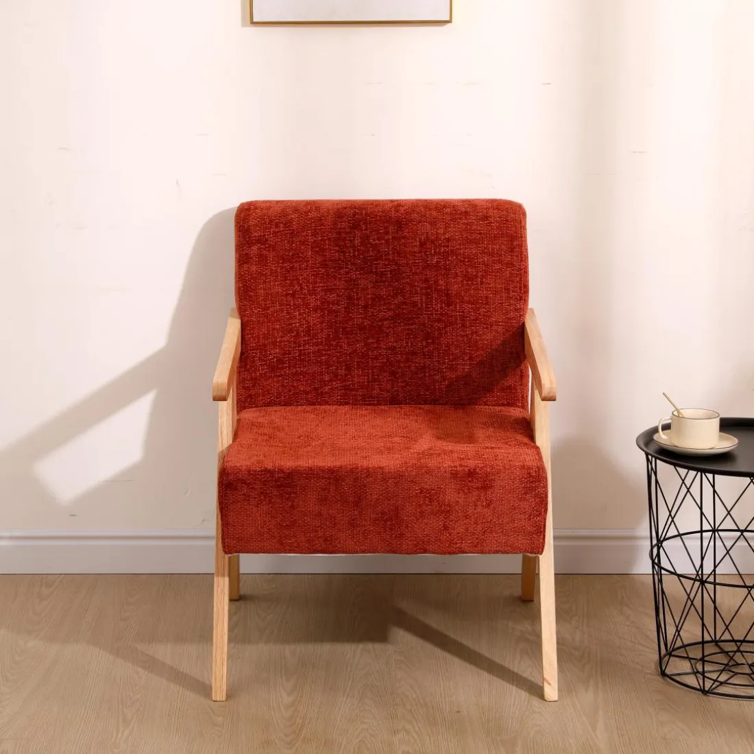 Le fauteuil de salon SANTAREM son design scandinave Rouge