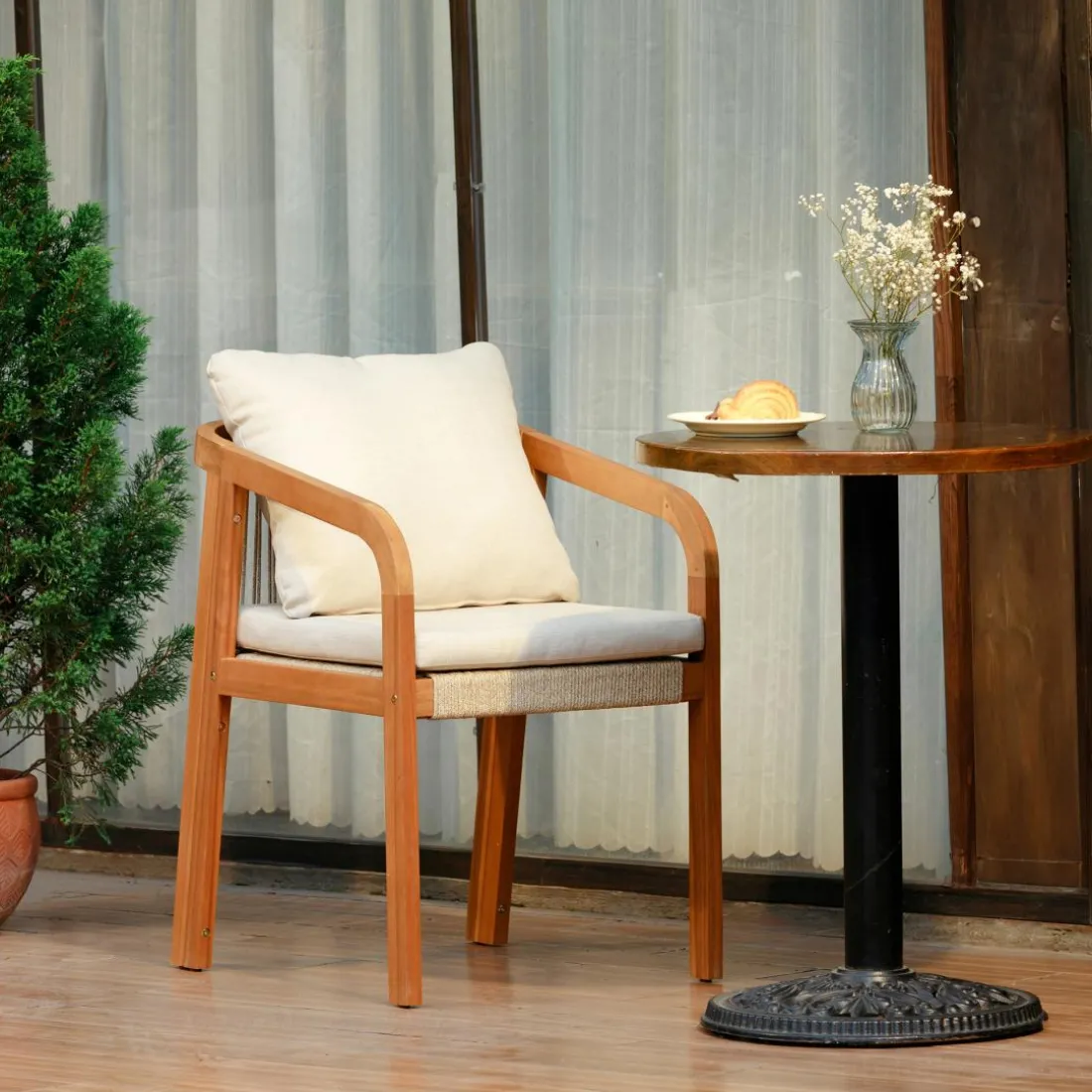 Les chaises intérieur extérieur en bois massif DELGADO design intemporel style scandinave