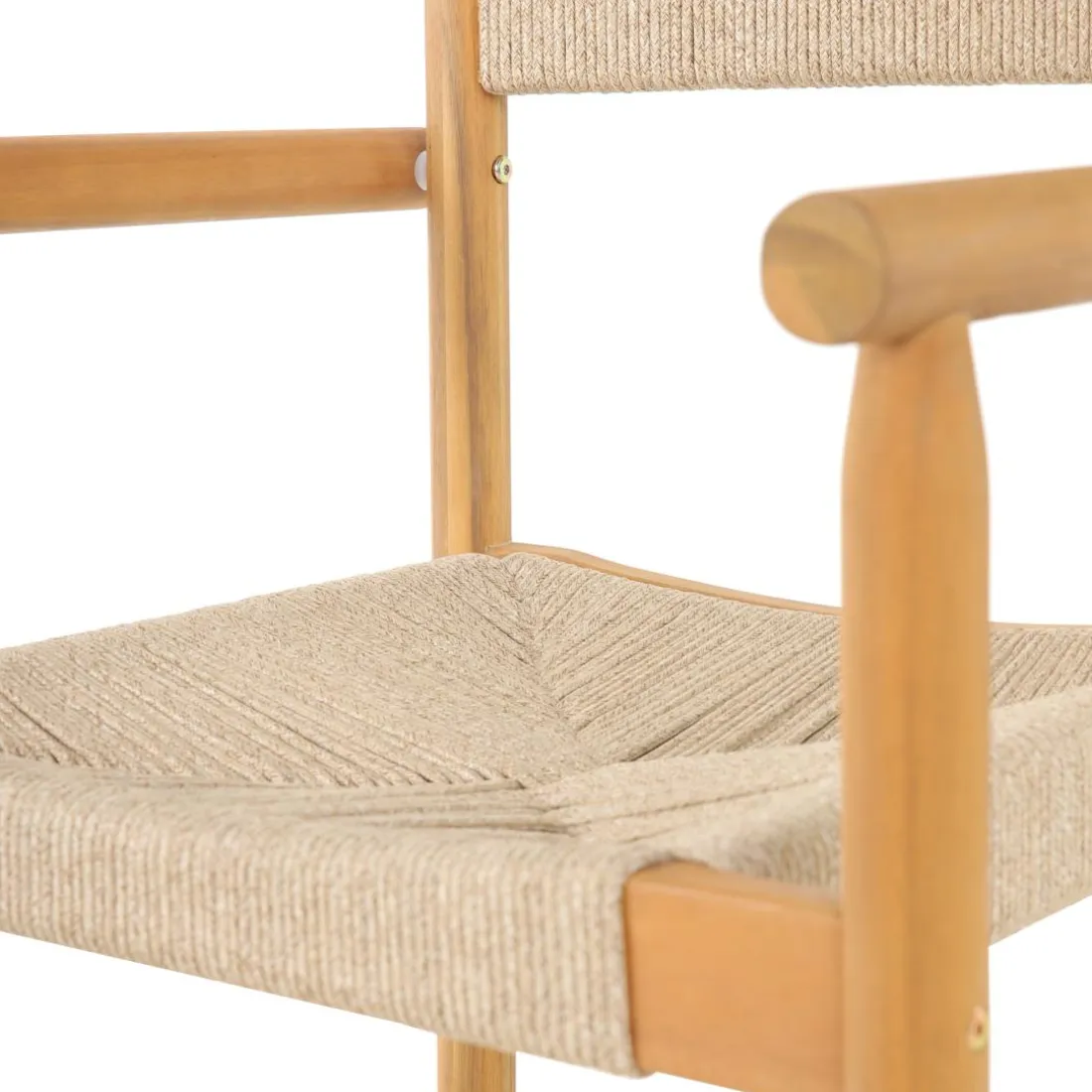 Les chaises OVALLE style scandinave Fabriquées en acacia massif et corde offrent un design intemporel