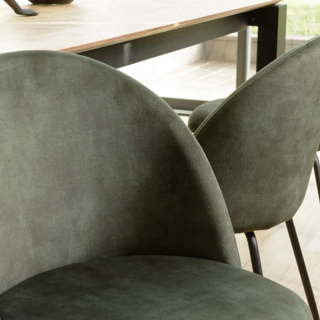 Lot de 2 chaises velours vert sapin dossier arrondi