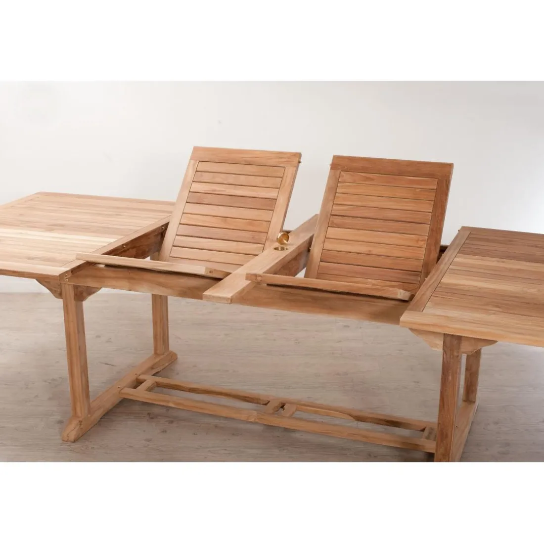 Lot n°160 Salon de jardin en teck et textilène 10/12 personnes