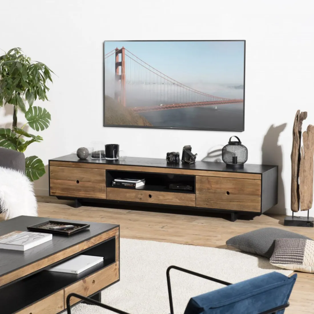 Meuble TV 3 tiroirs 1 niche Pin recyclé DANIDO