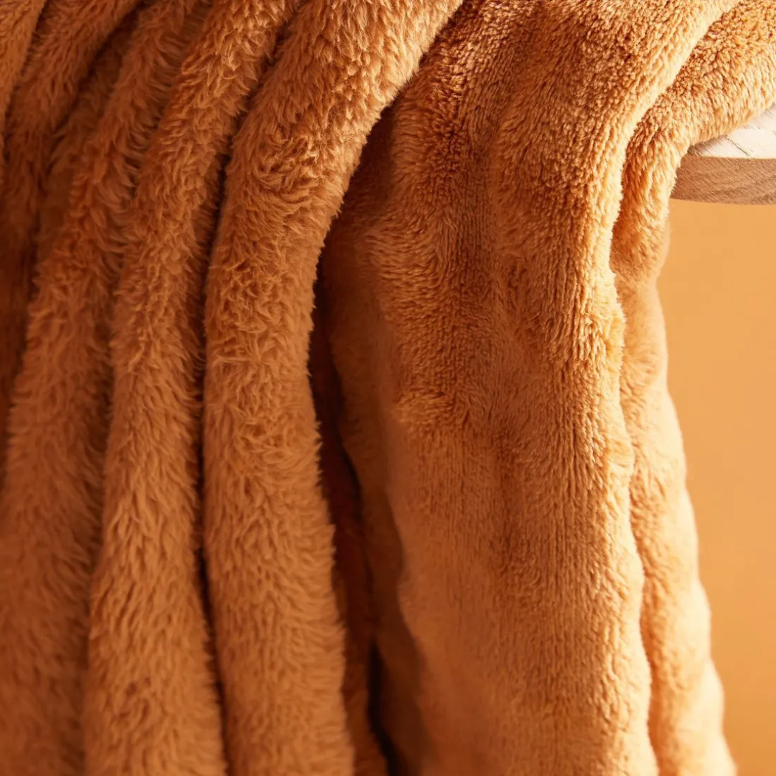 Plaid Damier en polyester 130 x 180 MOKA Caramel