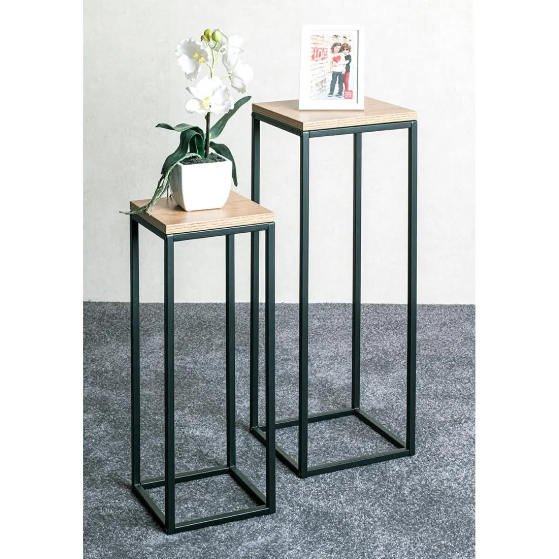 Porte plante en métal noir et plateau décor chêne h54 cm