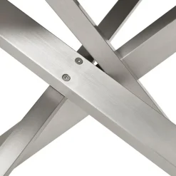 Table à manger 'WALABY' en bois finition Noyer avec pied central en métal