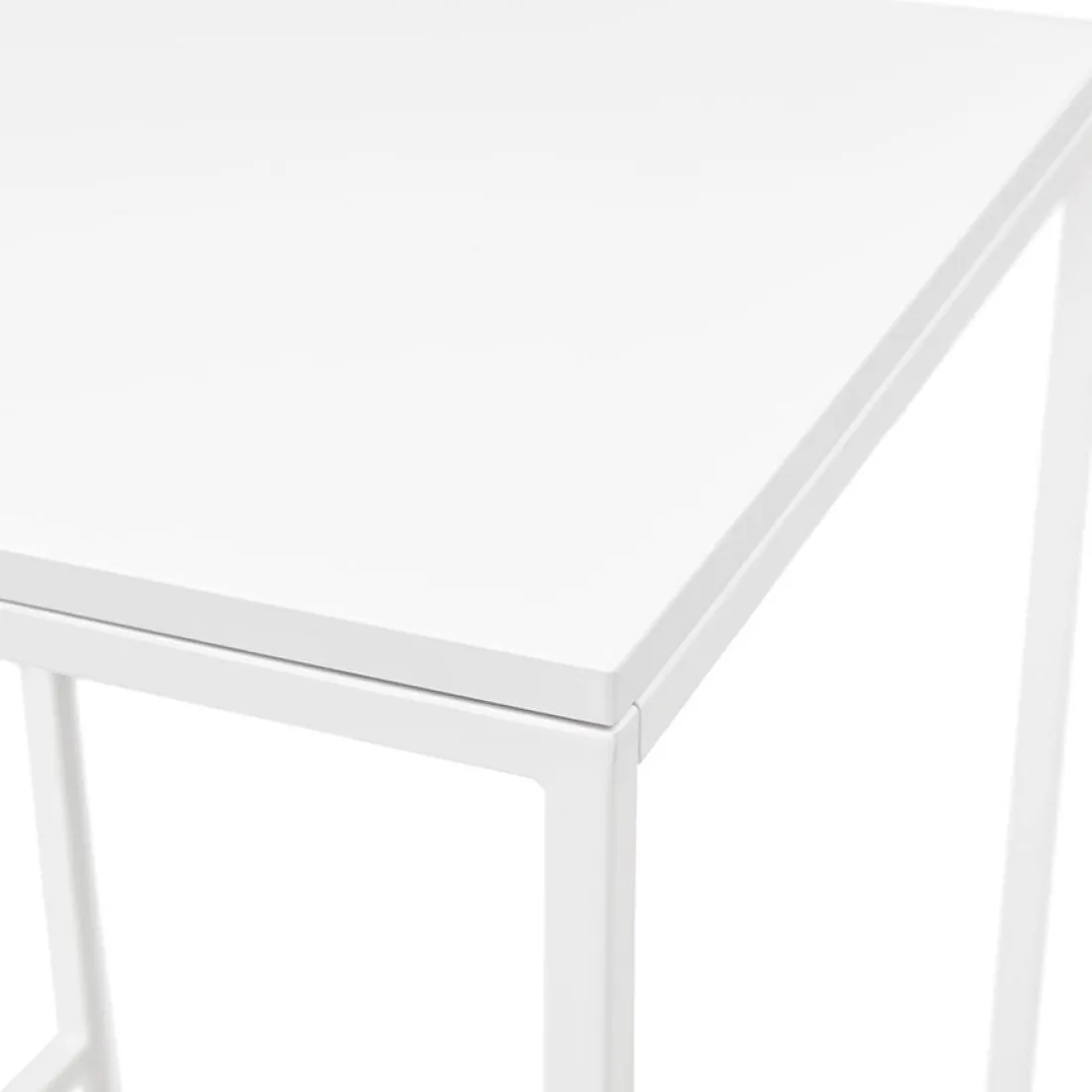 Table haute style industriel 'ORTOS' blanche idéale pour les professionnels