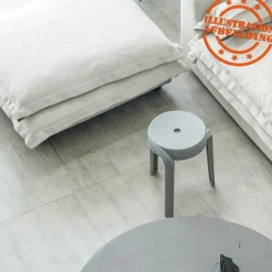 Tabouret bas empilable 'POMPA' en matière plastique noir