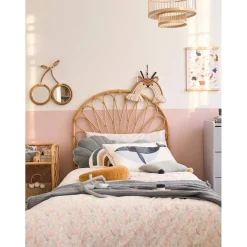 Tête de lit en rotin design intemporel des finitions soignées